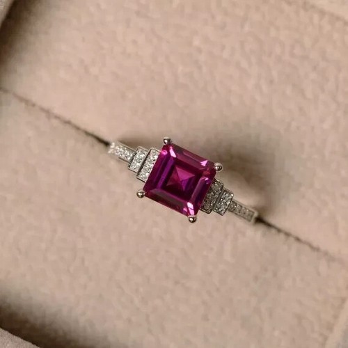 Princess cut ruby - ct,