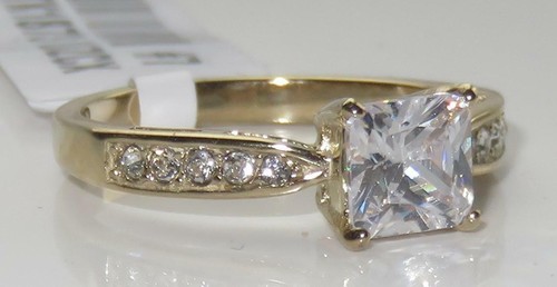 Ladies gold ring - , cut