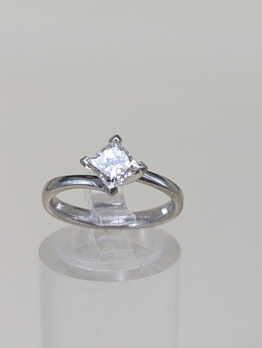 Solitaire princess cut - solitaire,