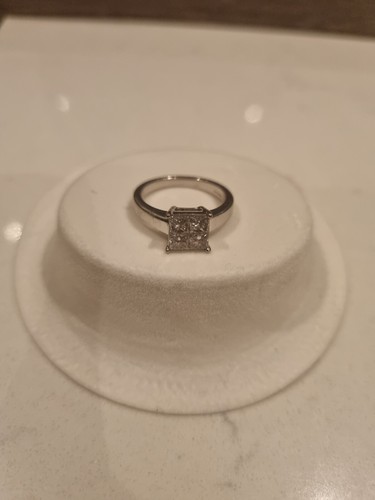 Carat white gold princess - 18,