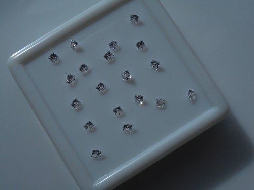 2mm princess cut - princess, cubic