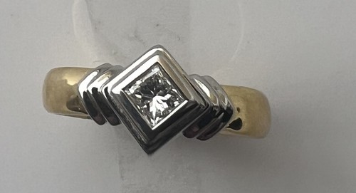 Hallmark 18ct gold - -, princess
