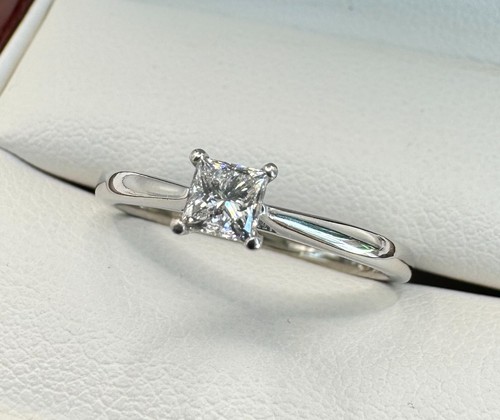 950 platinum 25ct princess - 950,